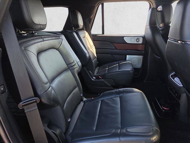 Used 2022 Lincoln Navigator Reserve AWD/4WD image 17