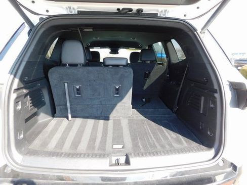 Used 2025 Buick Enclave Sport Touring image 25