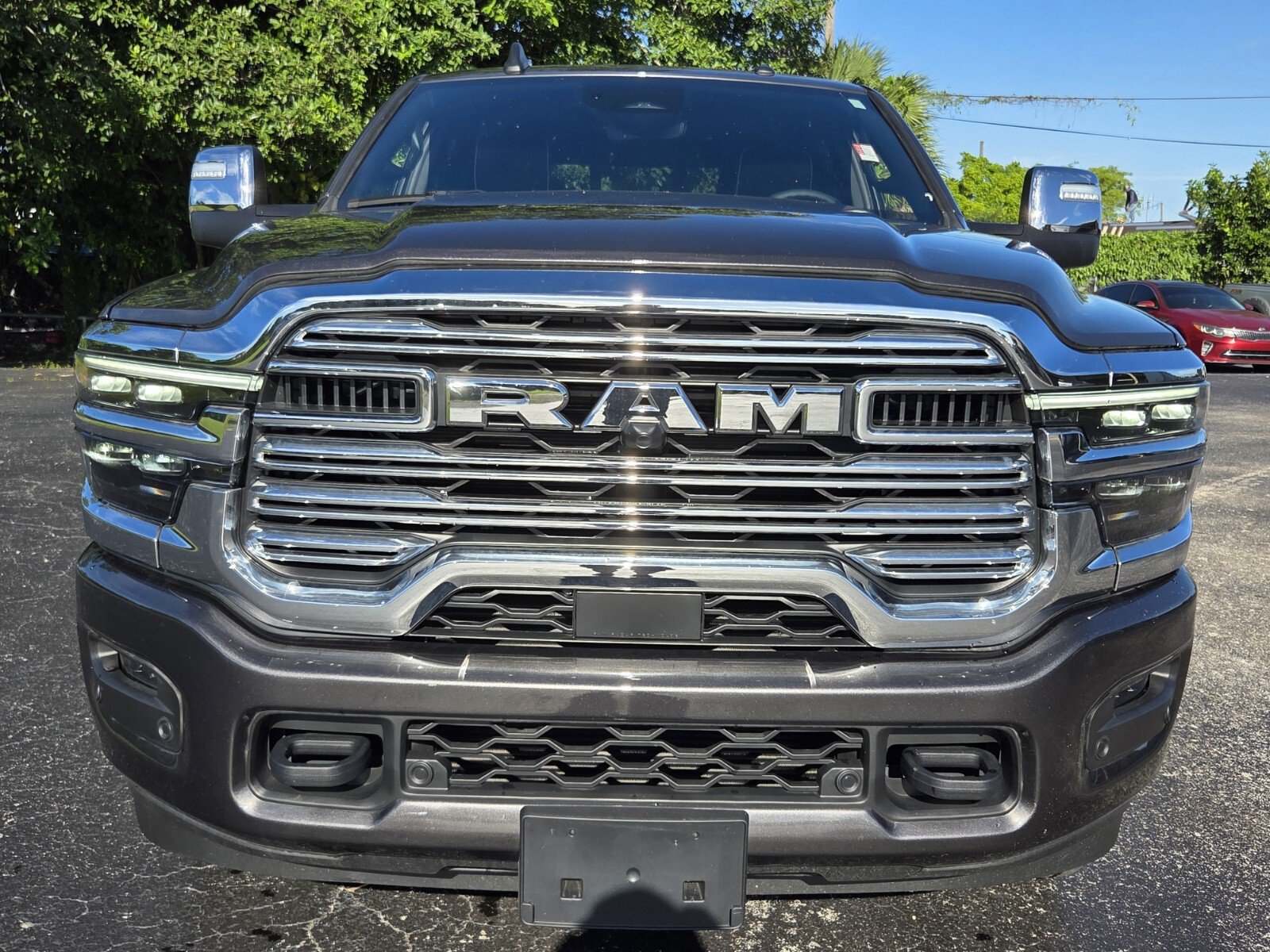 Used 2025 RAM 2500 Laramie AWD/4WD image 8