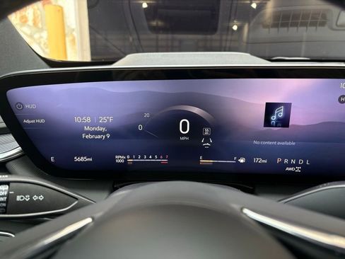 Used 2025 Buick Enclave Sport Touring w/ Power Package image 31