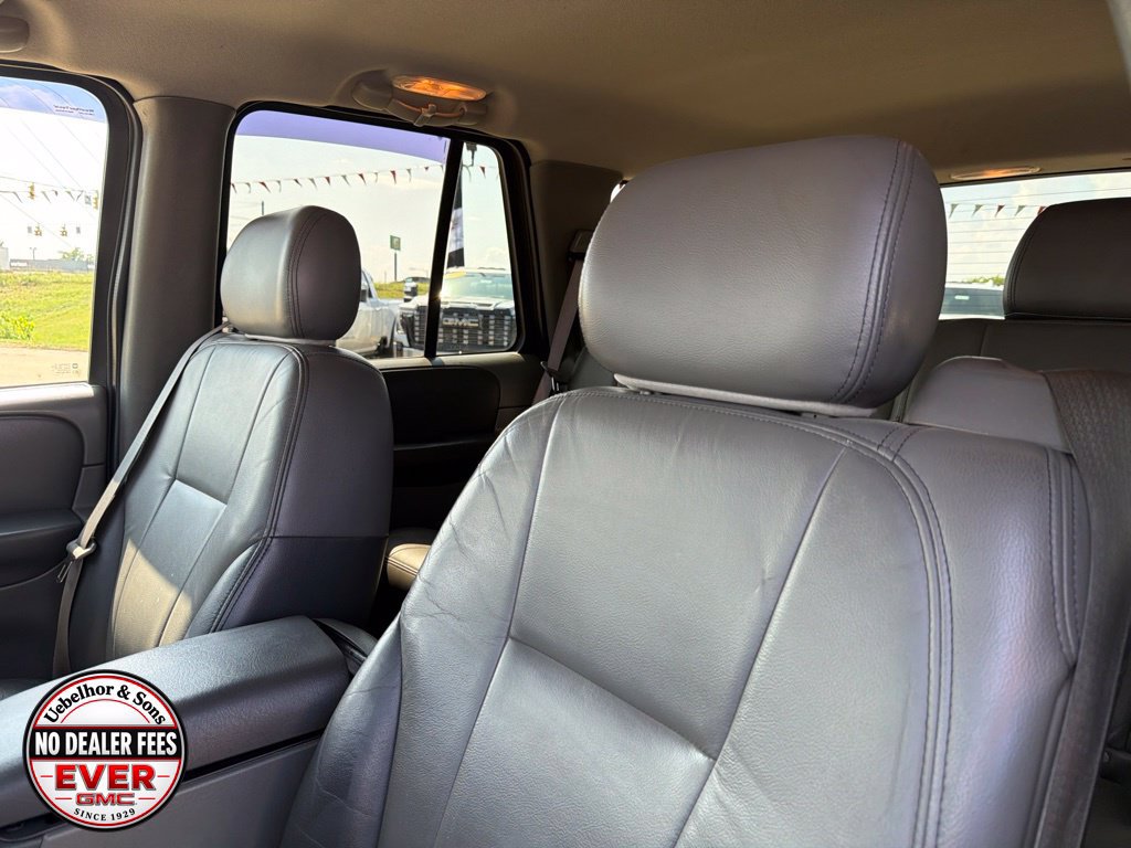 Used 2004 Chevrolet TrailBlazer LT w/ LT Preferred Equipment Group AWD/4WD image 22