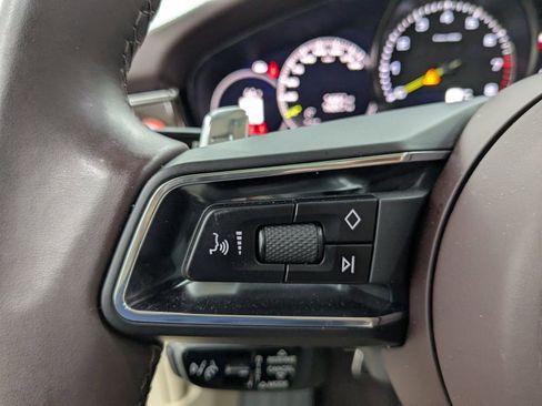 Used 2023 Porsche Panamera 4 image 11