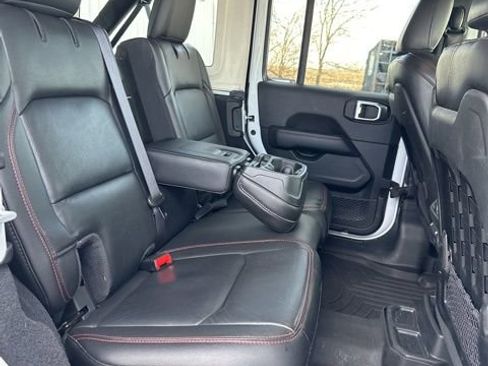 Used 2022 Jeep Wrangler Unlimited Rubicon w/ Cold Weather Group image 42