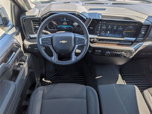 Used 2026 Chevrolet Silverado 1500 LT image 17