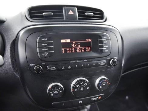Used 2015 Kia Soul image 19