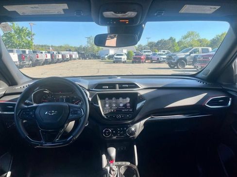 Used 2023 Chevrolet TrailBlazer RS w/ Convenience Package AWD/4WD image 21