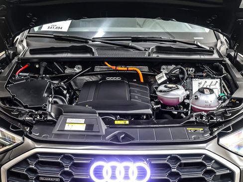 Used 2024 Audi Q5 e Premium Plus image 10