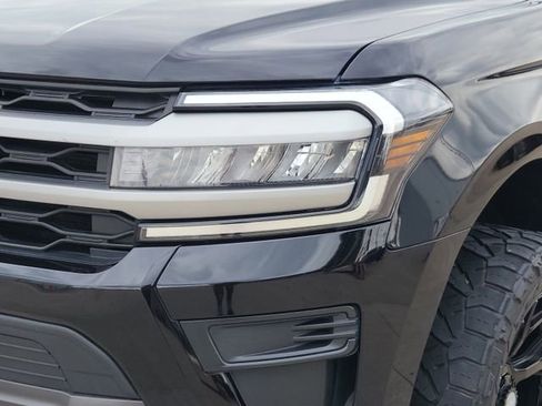 Used 2024 Ford Expedition XLT AWD/4WD image 9
