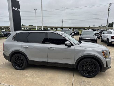 Used 2022 Kia Telluride SX w/ SX Prestige Package AWD/4WD image 11