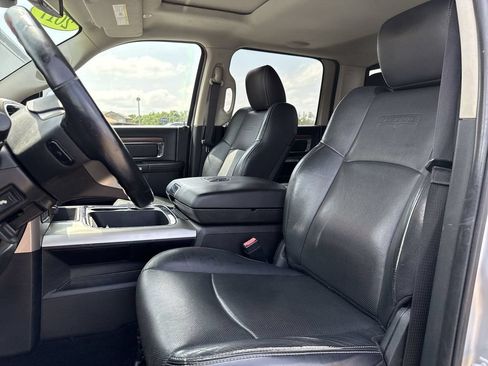 Used 2017 RAM 1500 Laramie w/ Convenience Group AWD/4WD image 13