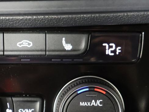 Used 2024 Volkswagen Jetta SE w/ Panoramic Sunroof Package image 45