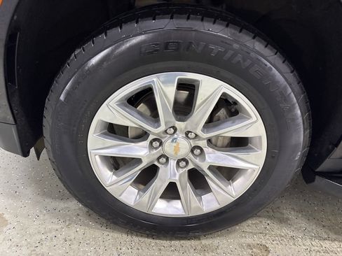 Used 2025 Chevrolet Tahoe Premier AWD/4WD image 11