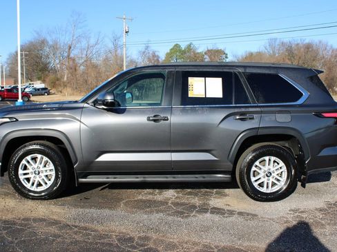 Used 2025 Toyota Sequoia SR5 AWD/4WD image 6