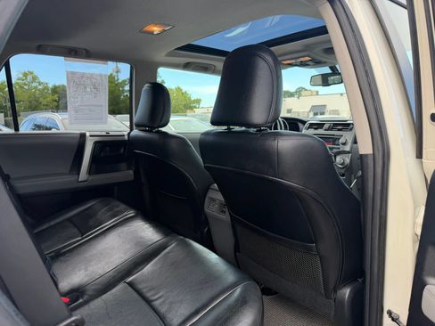 Used 2010 Toyota 4Runner SR5 AWD/4WD image 17