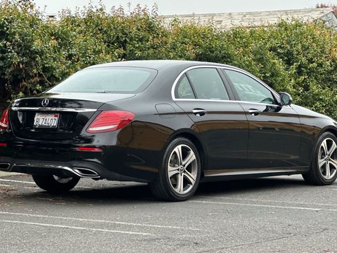 Used 2020 Mercedes-Benz E 350 Sedan image 3