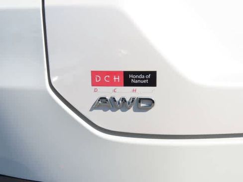 Certified 2023 Honda Pilot LX image 8