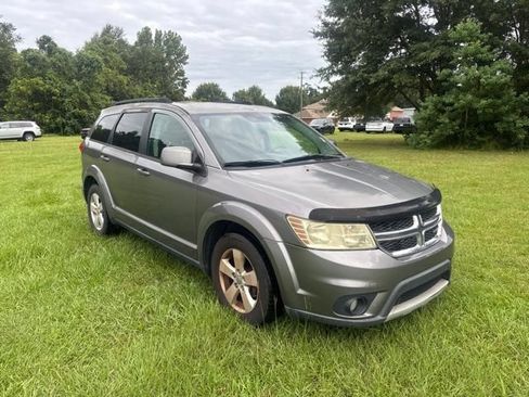 Used 2012 Dodge Journey SXT w/ Flexible Seating Group FWD image 3