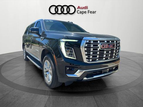 Used 2025 GMC Yukon XL Denali AWD/4WD image 7