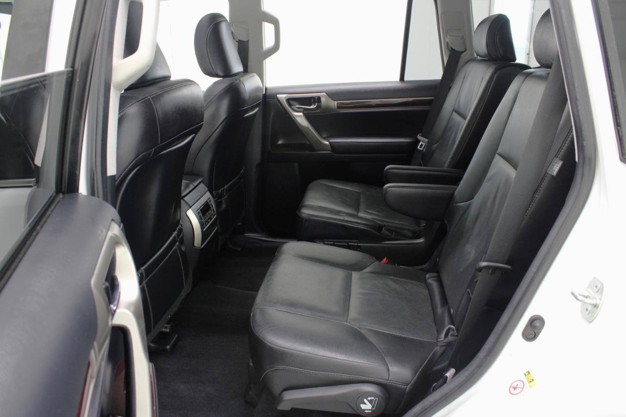 Used 2017 Lexus GX 460 Premium AWD/4WD image 38