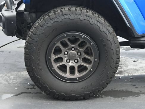 Used 2023 Jeep Wrangler Unlimited Rubicon 392 AWD/4WD image 29