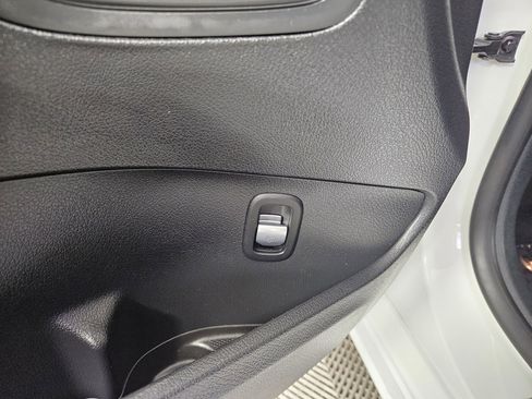 Used 2025 Mercedes-Benz C 300 Sedan image 22