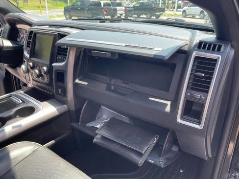 Used 2017 RAM 1500 Limited image 34