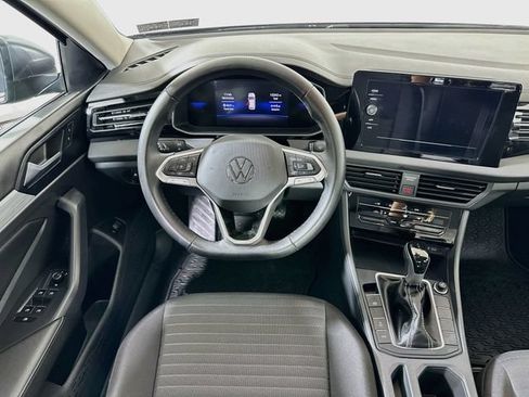 Certified 2025 Volkswagen Jetta S FWD image 20