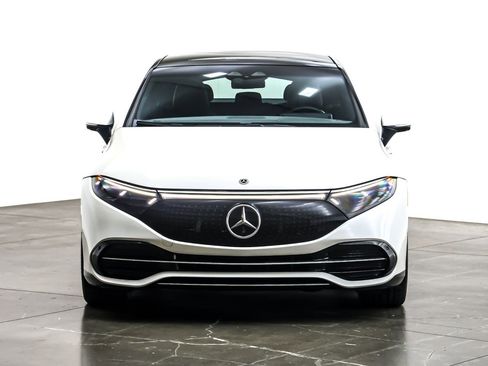 Used 2022 Mercedes-Benz EQS 450+ Sedan image 4