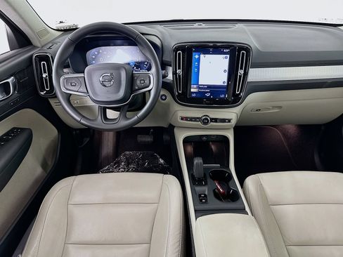 Used 2019 Volvo XC40 T5 Momentum AWD/4WD image 22