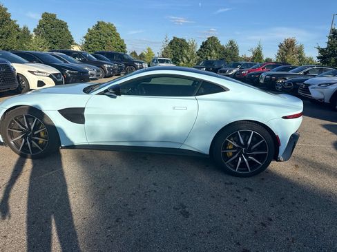Used 2019 Aston Martin V8 Vantage Coupe RWD image 8