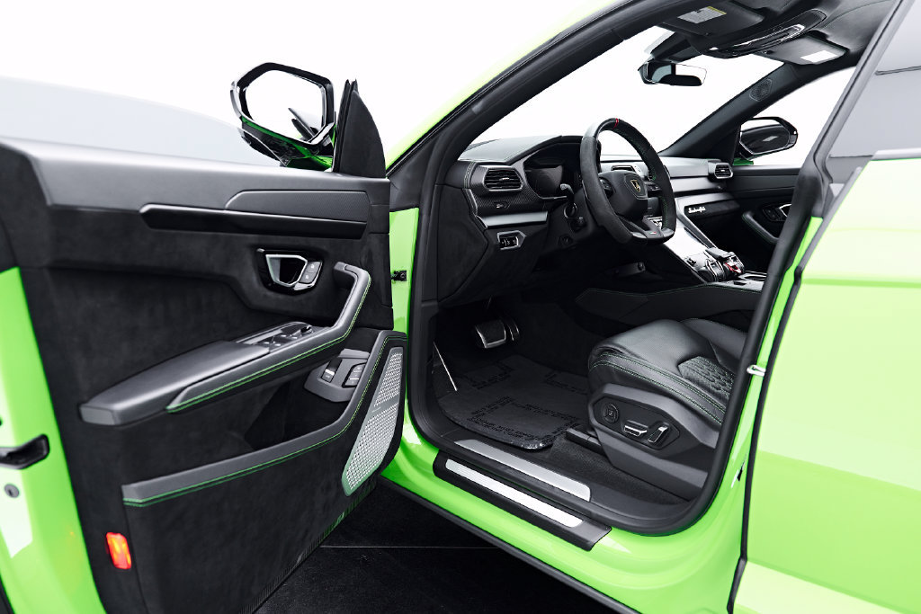 Used 2023 Lamborghini Urus Performante AWD/4WD image 44