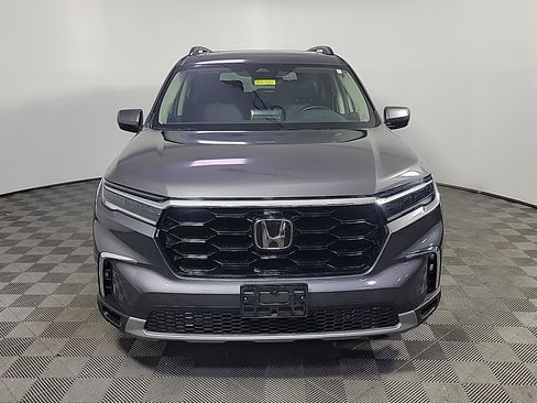 Certified 2025 Honda Pilot Touring image 13