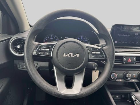 Used 2023 Kia Forte LXS w/ LXS Technology Package FWD image 12