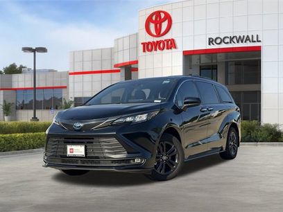 Certified 2024 Toyota Sienna XLE Woodland Edition