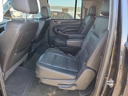 Used 2018 GMC Yukon XL Denali RWD image 10
