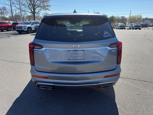 Used 2021 Cadillac XT6 Premium Luxury image 6