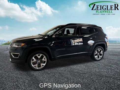 Used 2018 Jeep Compass Limited w/ Navigation Group AWD/4WD image 2