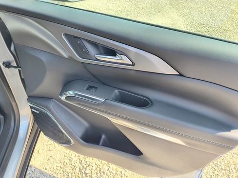 New 2026 Chevrolet Traverse LT w/ Enhanced Driving Package image 12