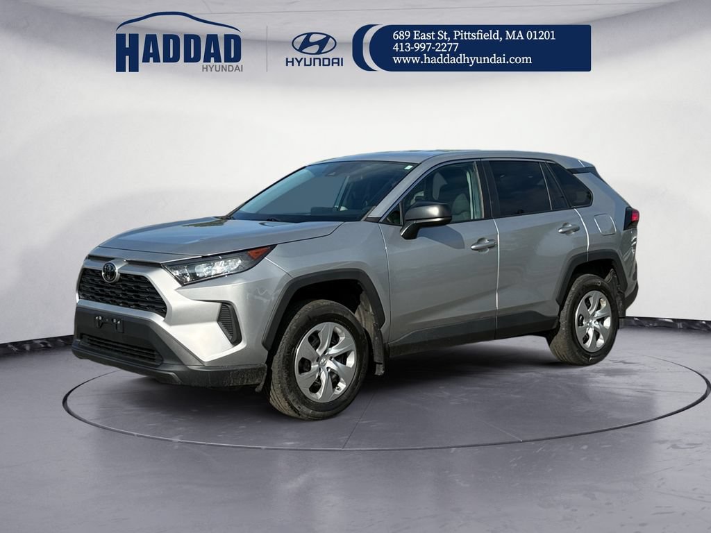 Used 2022 Toyota RAV4 LE AWD/4WD image 1