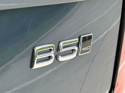 New 2026 Volvo XC90 B5 Ultra w/ Protection Package Premier AWD/4WD image 9