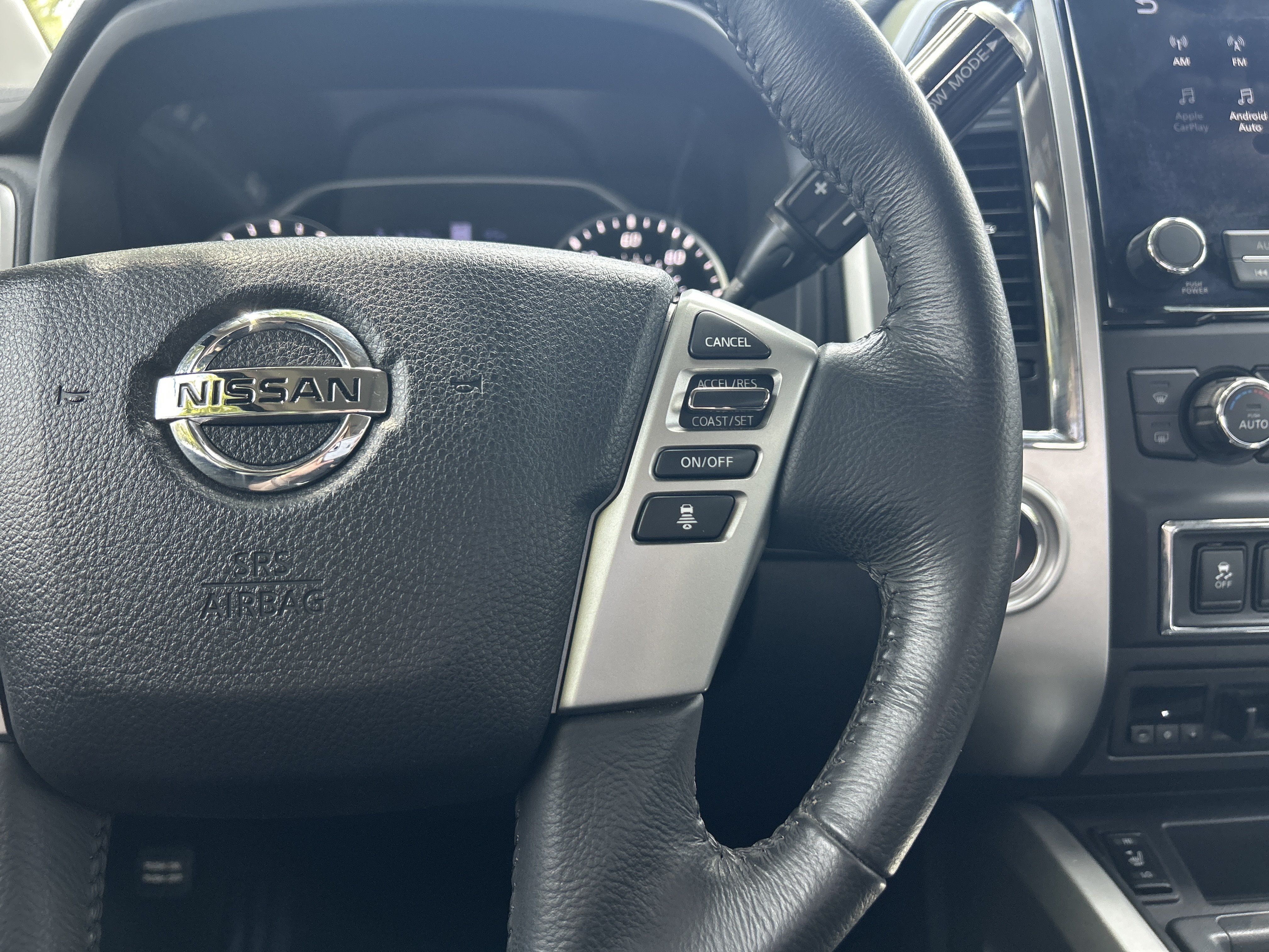 Used 2021 Nissan Titan SV w/ SV Convenience Package RWD image 19