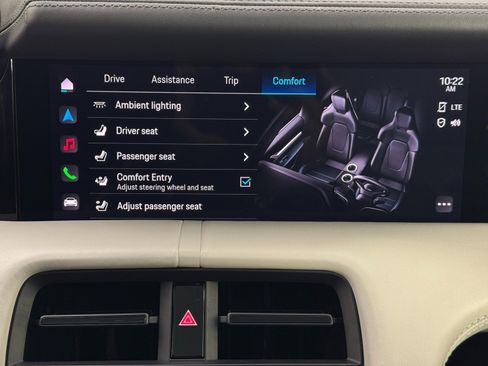 Used 2023 Porsche Taycan 4S w/ Premium Package image 31