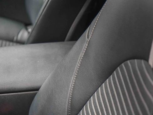 Certified 2021 Toyota Camry SE w/ Convenience Package image 20