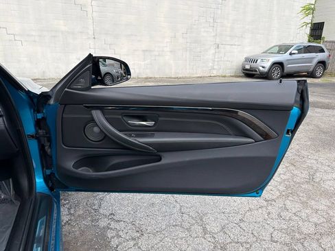 Used 2019 BMW M4 Coupe w/ Competition Package RWD image 12