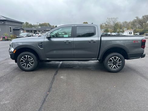 New 2025 Ford Ranger Lariat w/ FX4 Off-Road Package image 13
