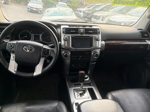 Used 2017 Toyota 4Runner Limited AWD/4WD image 10