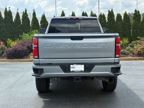 Used 2025 Chevrolet Silverado 3500 High Country w/ High Country Premium Package AWD/4WD image 9
