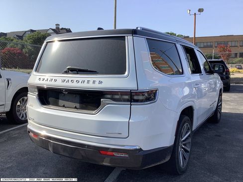 Used 2022 Jeep Grand Wagoneer Series II AWD/4WD image 2