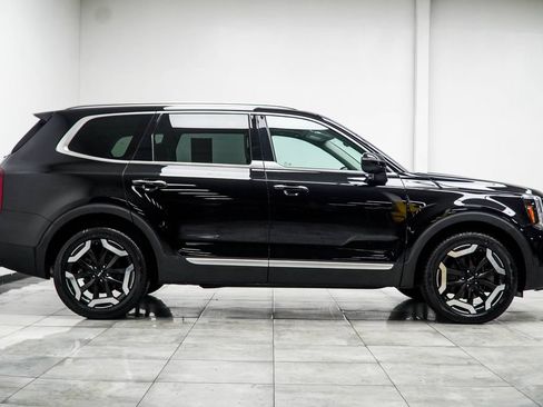 Used 2023 Kia Telluride S w/ S Sunroof Package FWD image 7