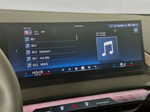 Used 2025 BMW X3 xDrive30i w/ Premium Package image 13